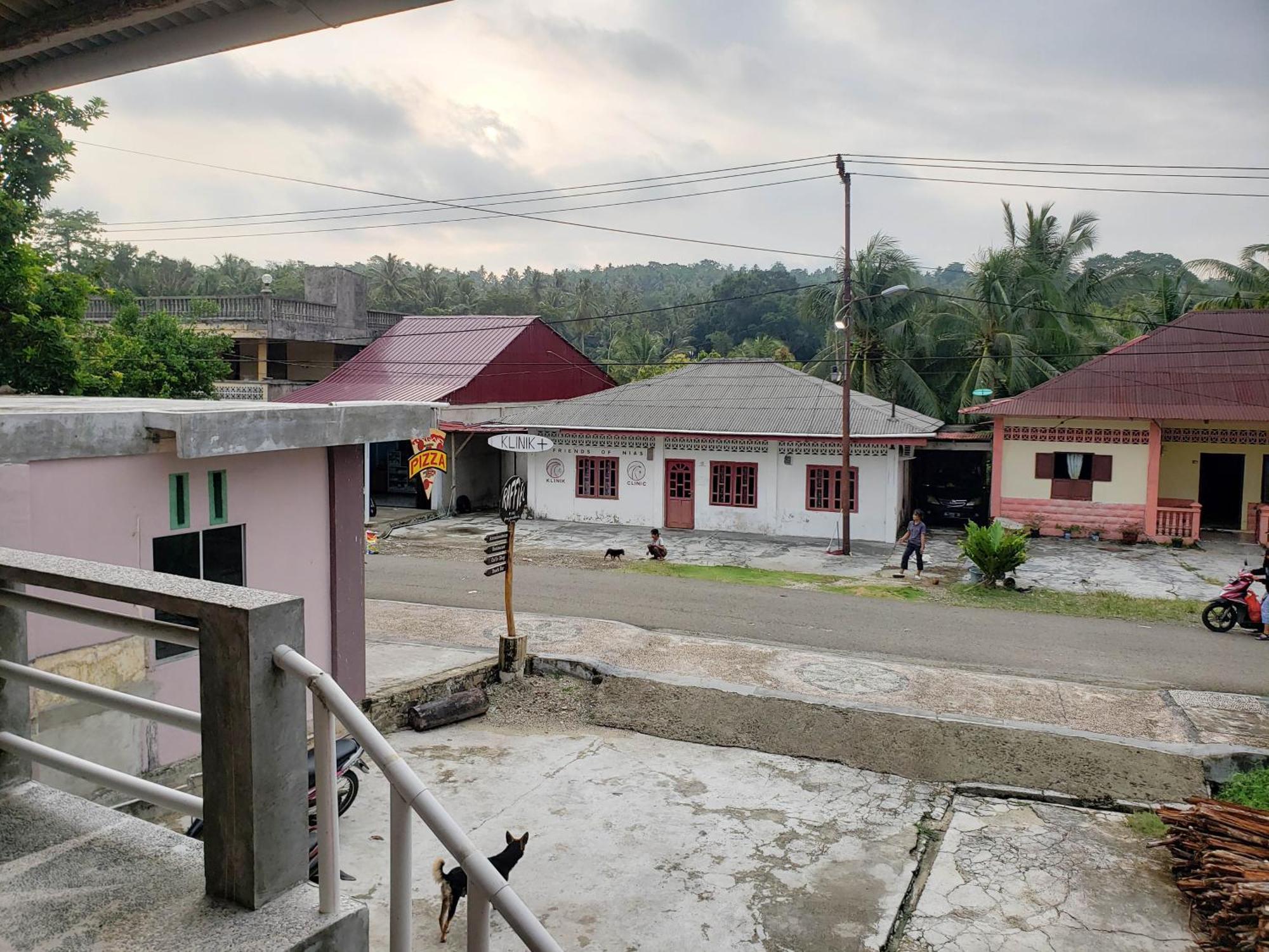 Raffiel Nias Apartment Lagudri Bagian luar foto